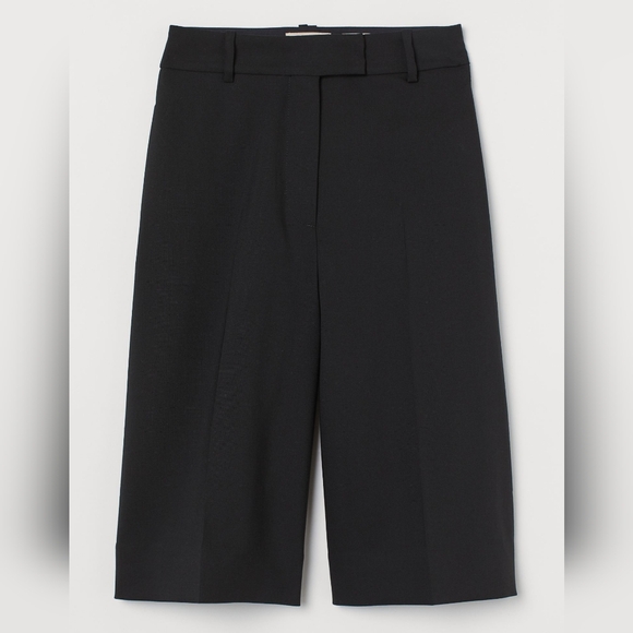 H&M Premium Selection Pure Wool Dress Shorts - Picture 1 of 6